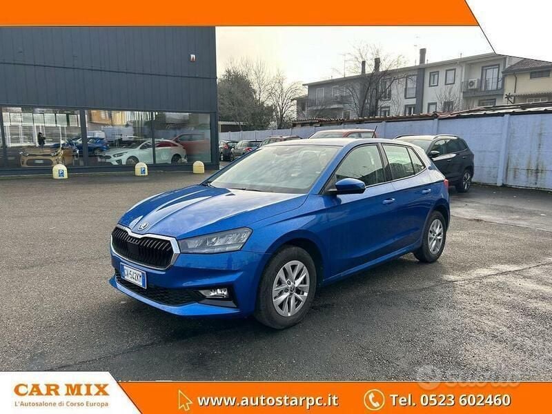 Blu race metallizzato Usata 2024 Skoda Fabia Selection Tre volumi | 15.500 € (Ottimo prezzo) - Immagine 1/4