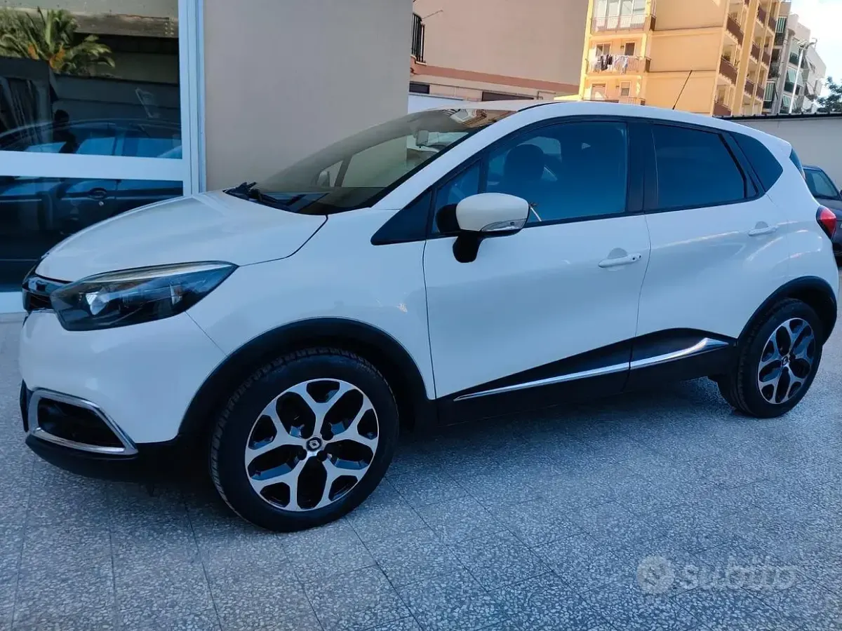 Usata Renault Captur 90 CV (66 kW) 2014 Beige SUV