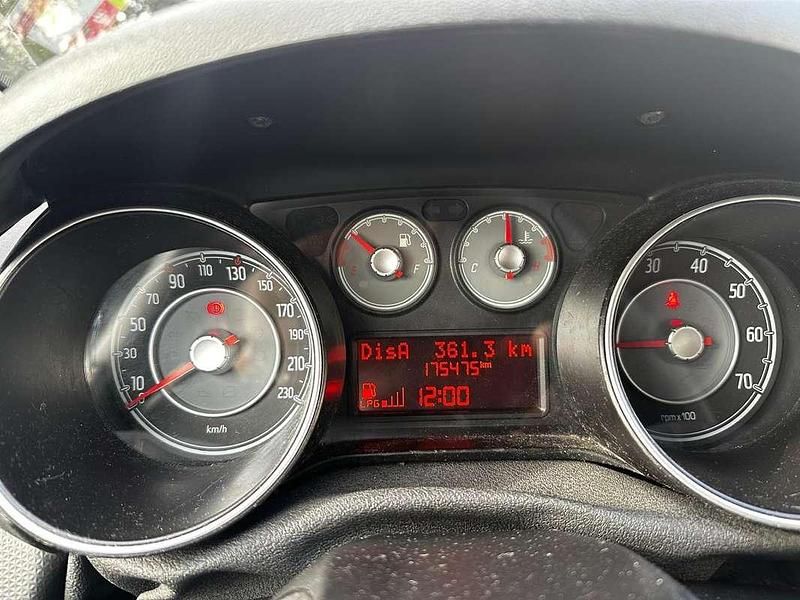 Occasion Fiat Punto Active 60 ch (44 kW) 2011 Berline
