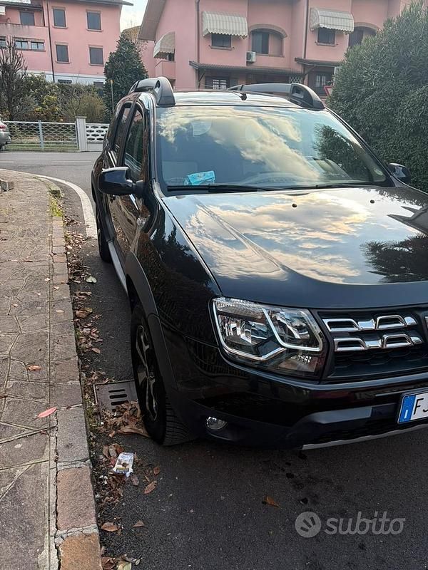 Usata Dacia Duster 125 CV (91 kW) 2017 Nero SUV