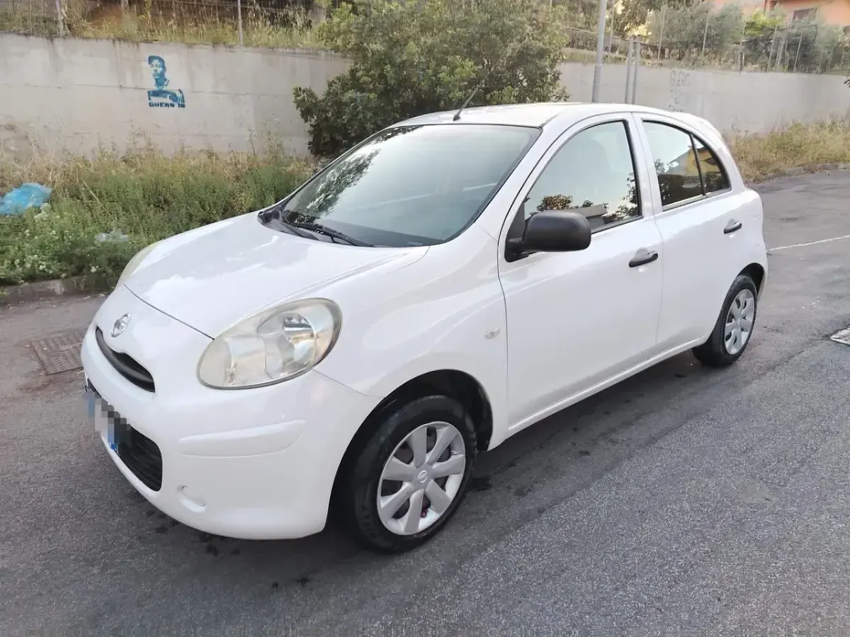 Usata Nissan Micra Tekna 80 CV (58 kW) 2013 Bianco Utilitaria