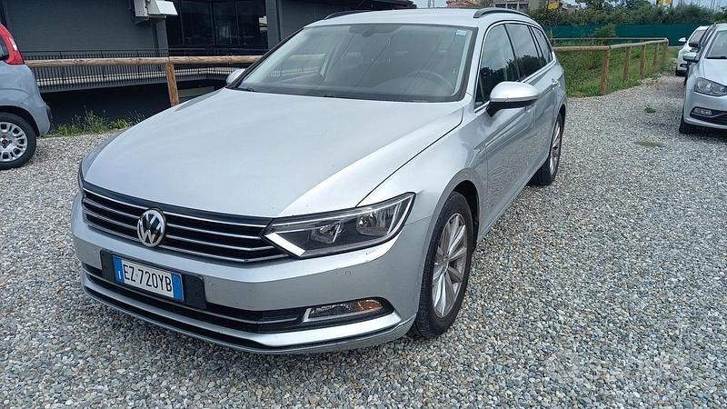 Grigio Usata 2015 VW Passat Business Station wagon | 6900 € (Buon prezzo) - Immagine 1/4