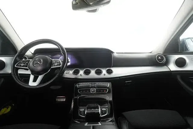 Usata Mercedes E200 Business 160 CV (117 kW) 2019 Nero Station wagon