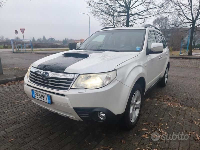 Usata Subaru Forester 146 CV (107 kW) 2010 Bianco SUV