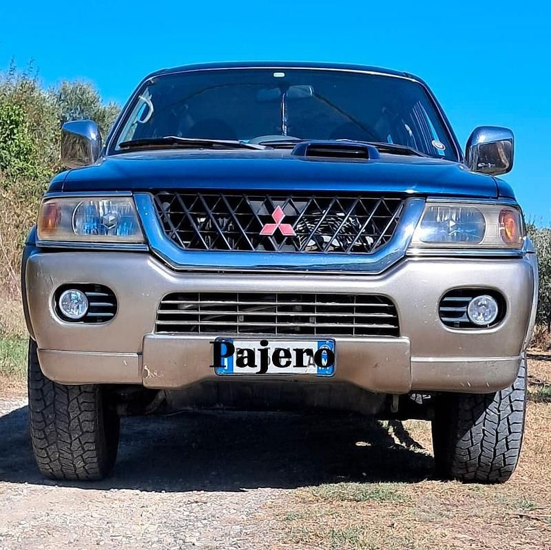 Usata Mitsubishi Pajero Sport 2000 Blu SUV