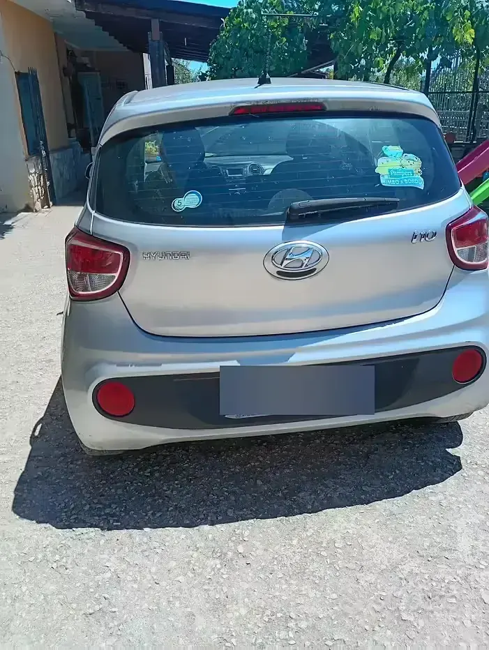 Usata Hyundai i10 66 CV (48 kW) 2017 Grigio Utilitaria