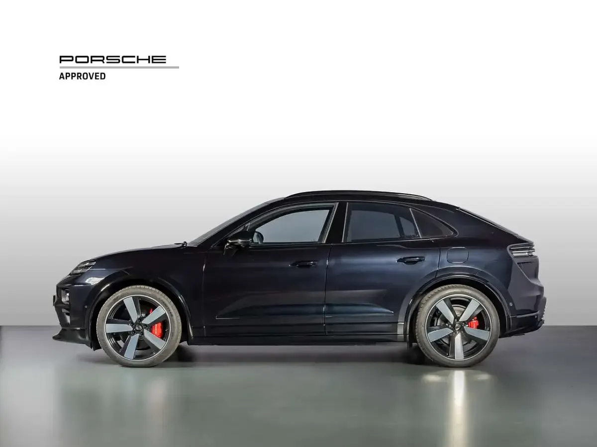 Usata Porsche Macan Turbo 469 kW (639 CV) 2024 Nero jet metallizzato SUV
