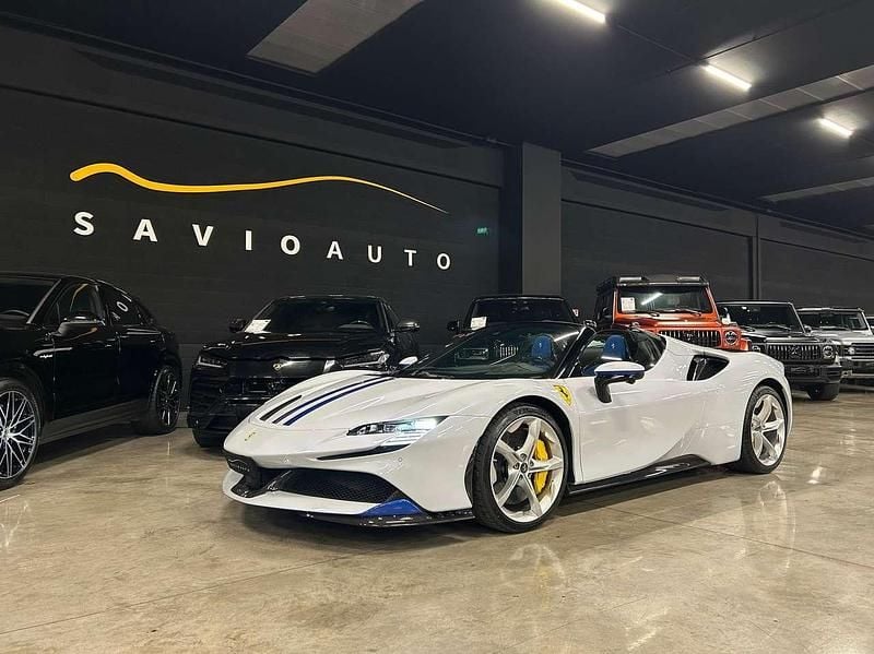 Bianco motomi Usata 2024 Ferrari SF90 Cabrio | 549.000 € - Immagine 1/4