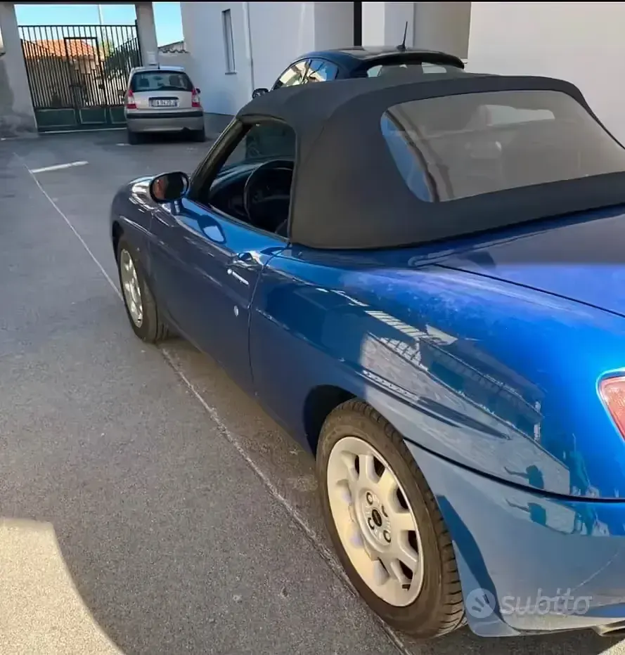 Usata Fiat Barchetta 131 CV (96 kW) 1995 Blu Cabrio