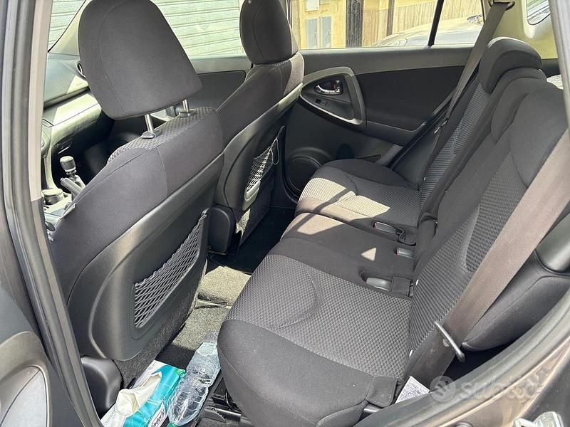 Usata Toyota RAV4 158 CV (116 kW) 2009 SUV