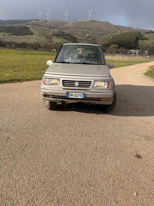 Usata Suzuki Vitara 75 CV (55 kW) 2001 SUV