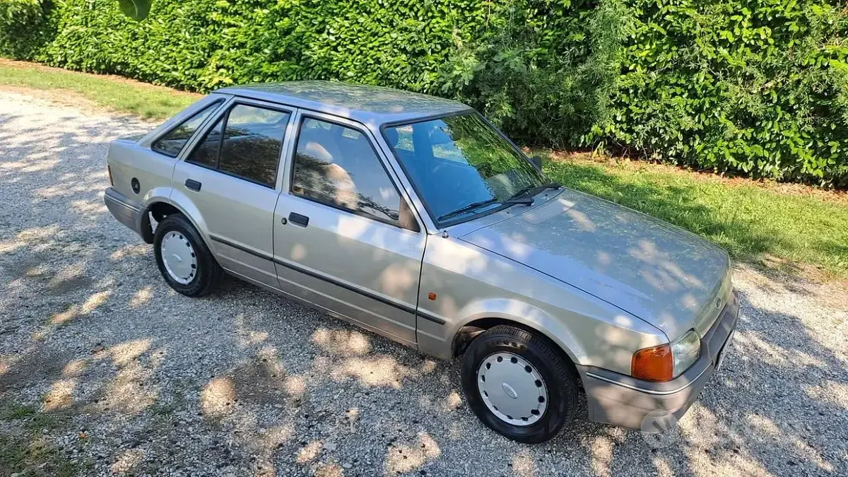 Usata Ford Escort 58 CV (42 kW) 1986 Berlina