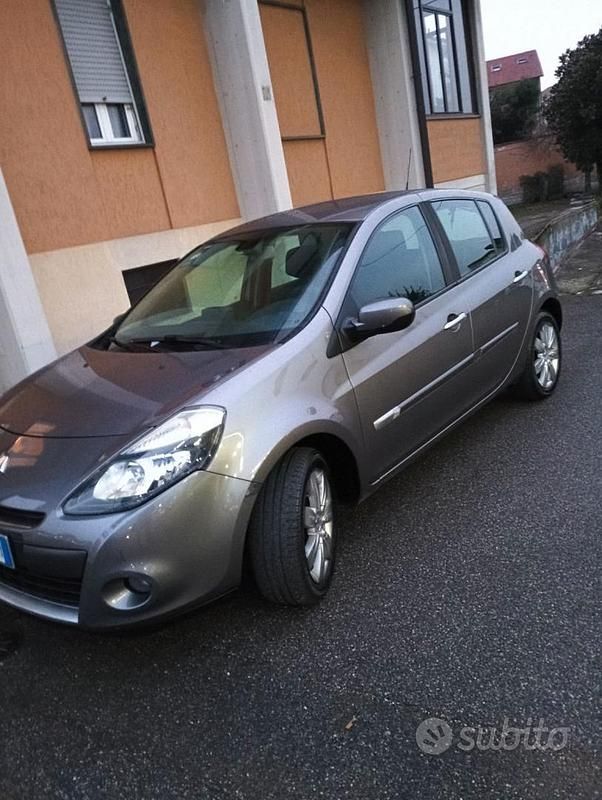 Usata Renault Clio II Dynamique 2010 Grigio Berlina