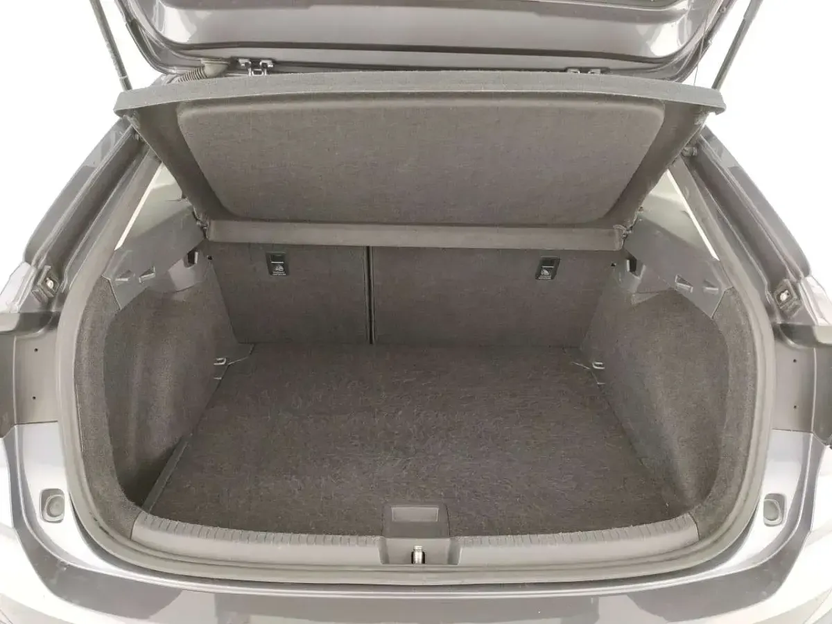 Usata VW Taigo Life 95 CV (69 kW) 2022 Grigio SUV