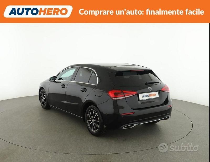 Usata Mercedes A180 135 CV (99 kW) 2018 Nero Berlina