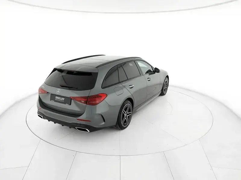 Usata Mercedes 300 Premium Plus 313 CV (230 kW) 2022 Grigio Station wagon