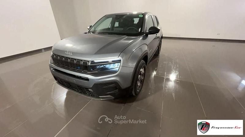 Nuova Jeep Avenger Longitude 61 kW (84 CV) 2026 Gray SUV