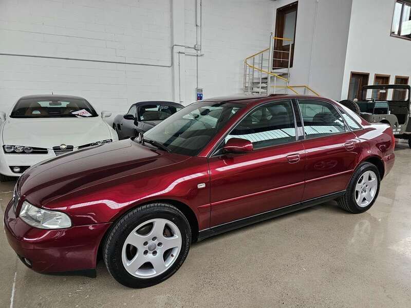 Usata Audi A4 Ambiente 150 CV (110 kW) 1999 Rosso Berlina