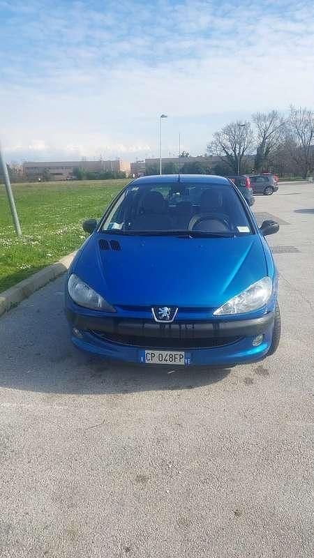 Usata Peugeot 206 75 CV (55 kW) 2004 Berlina