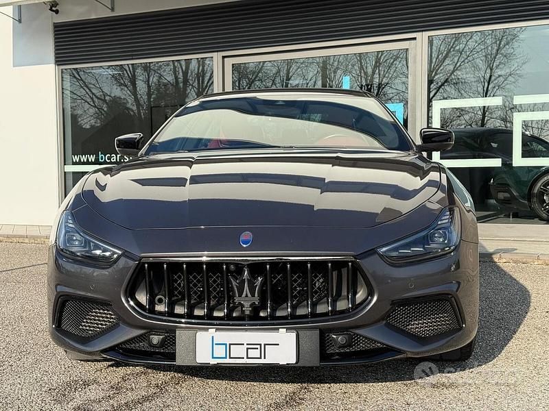 Grigio Usata 2020 Maserati Ghibli Berlina | 46.500 € (Super prezzo) - Immagine 1/4
