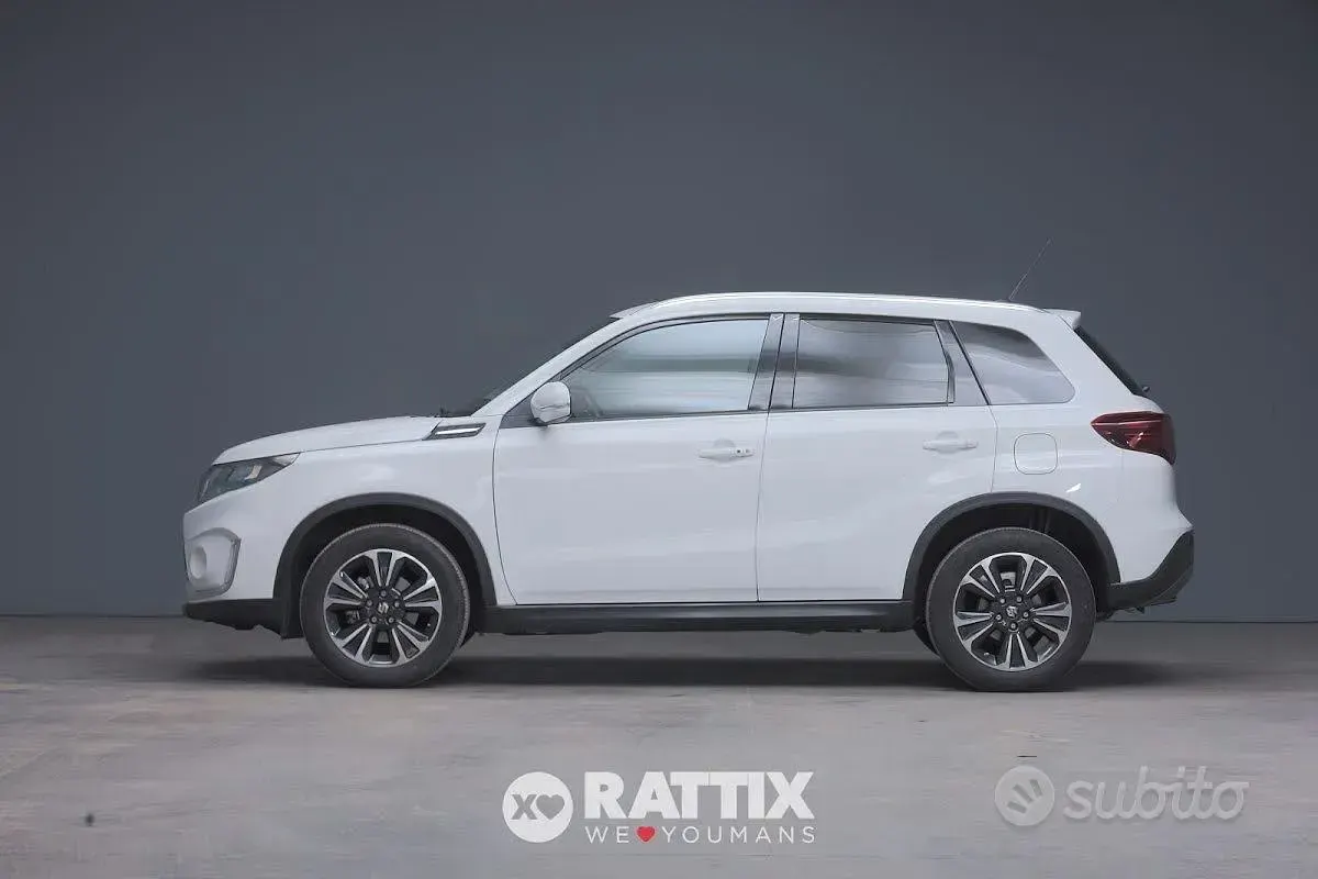 Second-hand Suzuki Vitara 116 CP (85 kW) 2024 Alb SUV