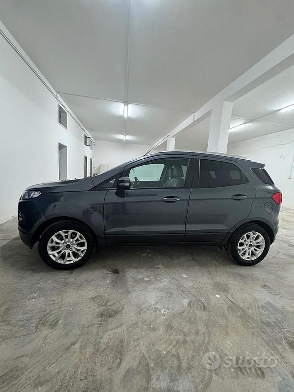 Usata Ford Ecosport Titanium 125 CV (91 kW) 2016 Grigio SUV