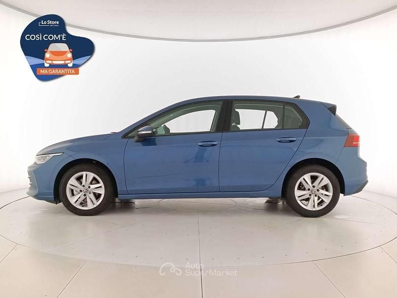 Usata VW Golf VIII Life 116 CV (85 kW) 2025 Anemone blue metallizzato Berlina