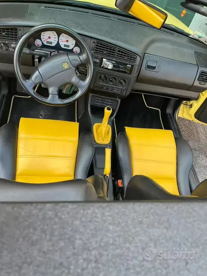 Usata VW Golf Cabriolet 101 CV (74 kW) 1995 Giallo Cabrio