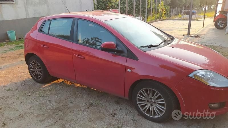 Usata Fiat Bravo 105 CV (77 kW) 2007 Rosso Utilitaria