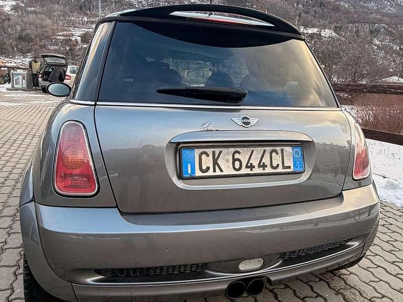 Usata Mini Cooper S 163 CV (119 kW) 2004 Grigio Utilitaria