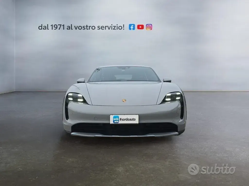 Usata Porsche Taycan Cross Turismo 139 kW (190 CV) 2023 Grigio Station wagon