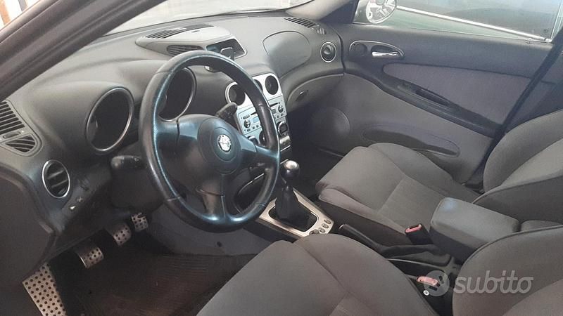 Usata Alfa Romeo 156 120 CV (88 kW) 2003 Blu Station wagon