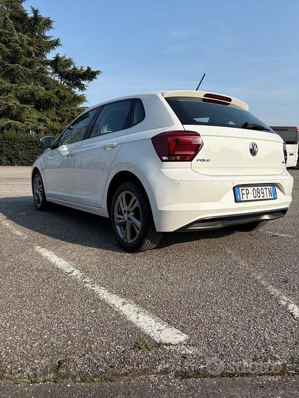 Usata VW Polo 90 CV (66 kW) 2018 Bianco Utilitaria