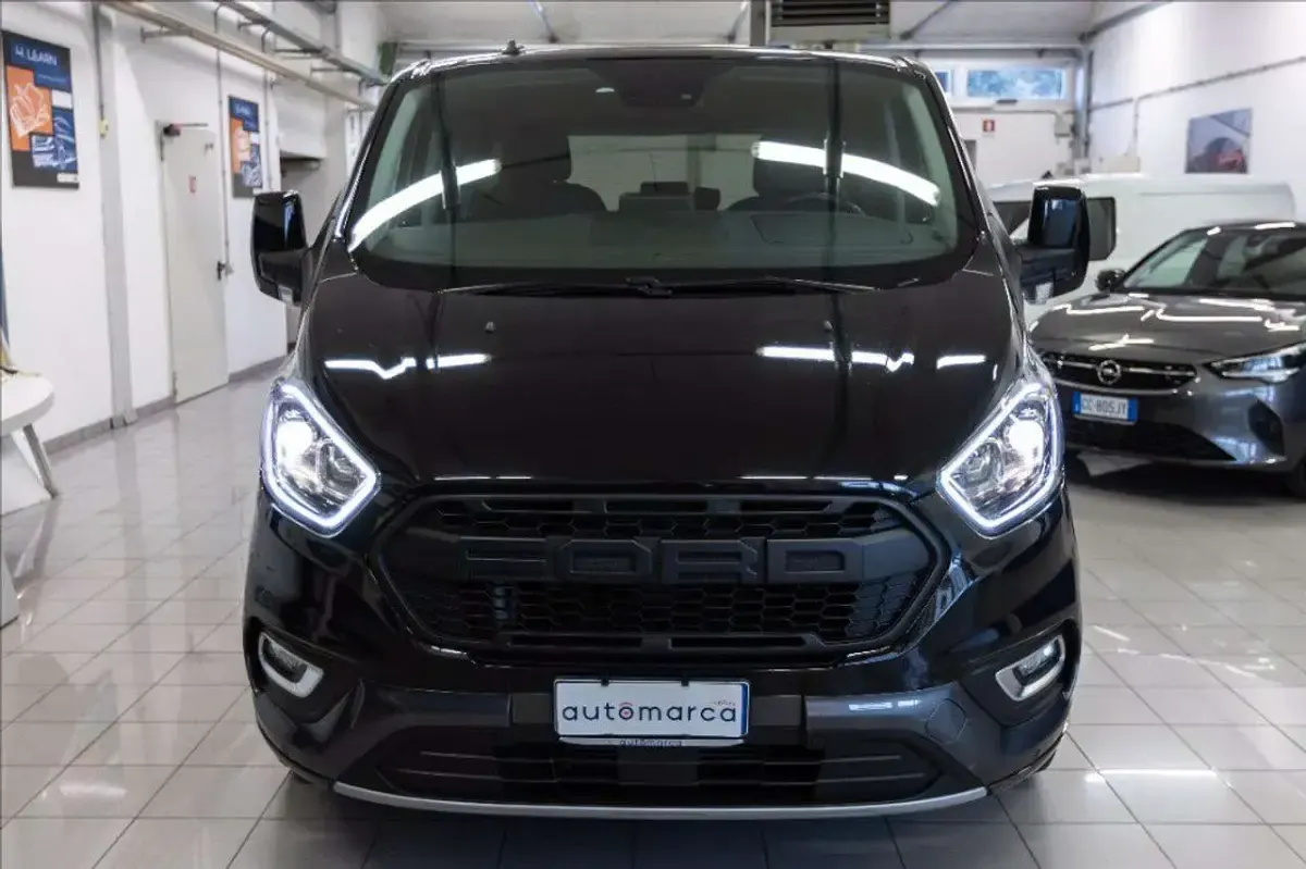 Usata Ford Tourneo Active 150 CV (110 kW) 2022 Nero metallizzato
