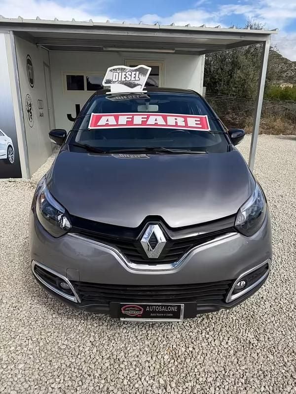 Usata Renault Captur 90 CV (66 kW) 2015 Grigio SUV