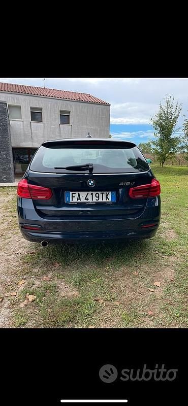 Usata BMW 318 Efficient Dynamics 2015 Blu Station wagon