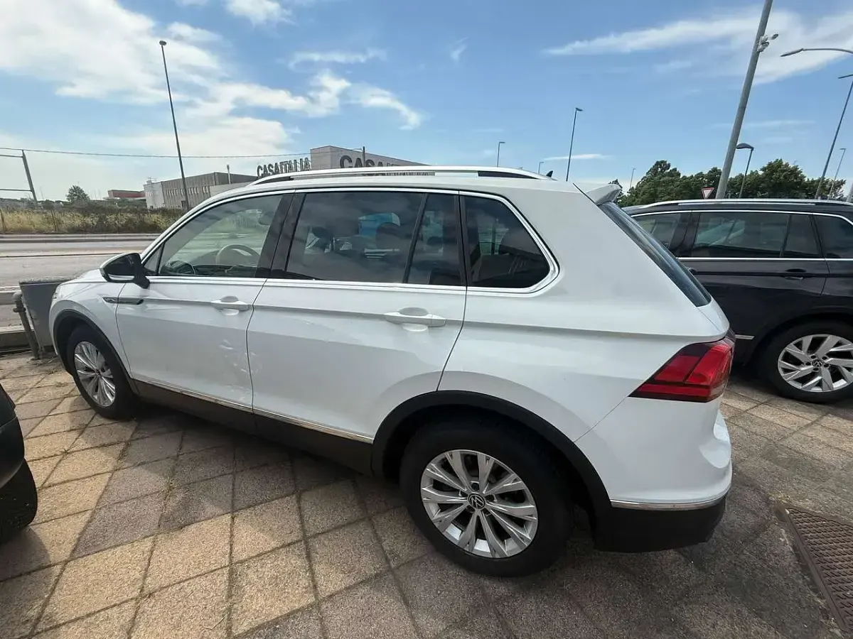 Usata VW Tiguan Life 150 CV (110 kW) 2023 Bianco SUV