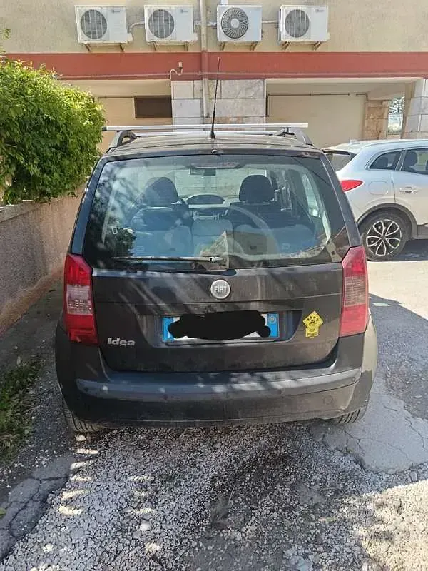 Usata Fiat Idea 95 CV (69 kW) 2004 Nero Monovolume