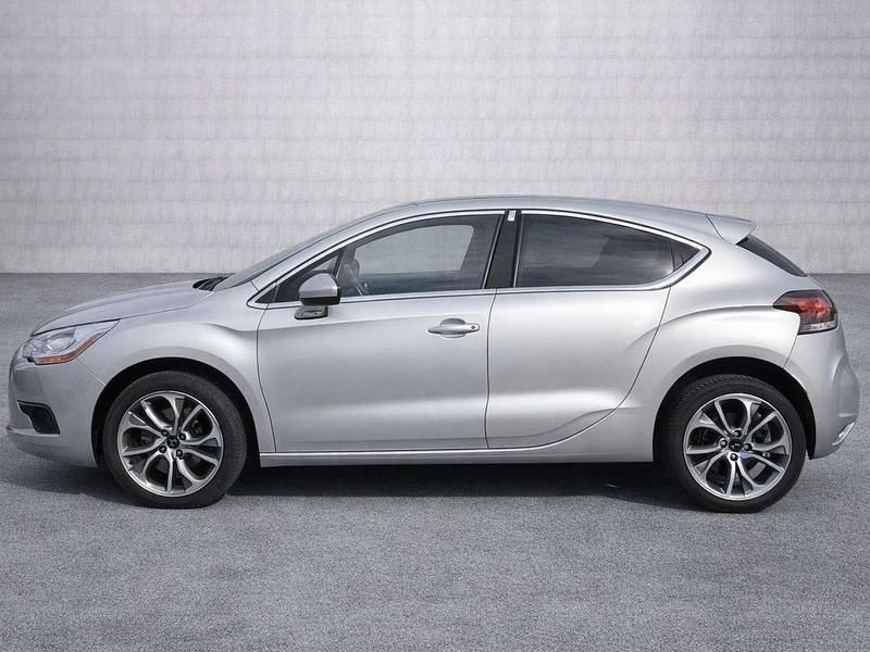 Usata DS Automobiles DS4 Business 120 CV (88 kW) 2015 Argento Berlina