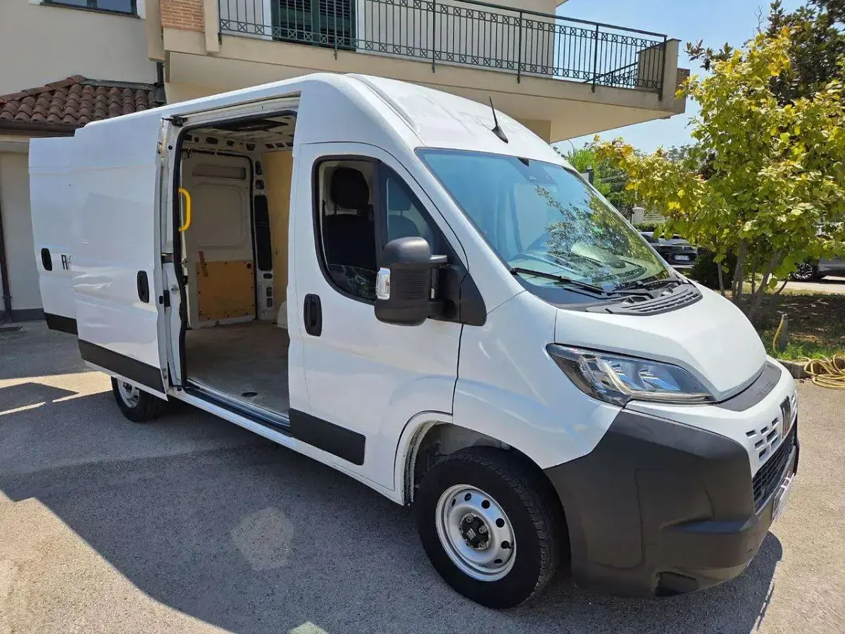 Usata Fiat Ducato 140 CV (102 kW) 2024 Bianco Furgone