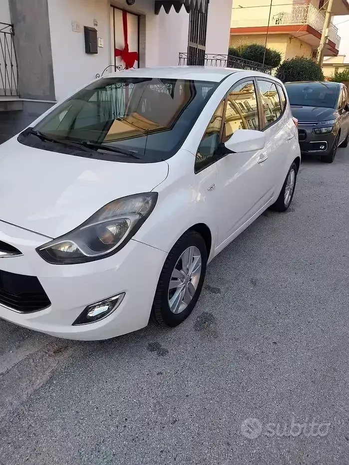 Usata Hyundai ix20 77 CV (56 kW) 2012 Bianco Utilitaria