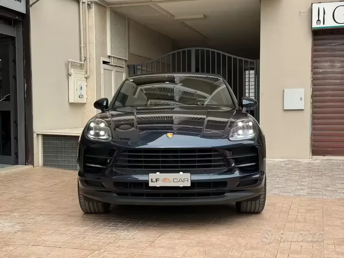 Usata Porsche Macan 245 CV (180 kW) 2019 Blu SUV
