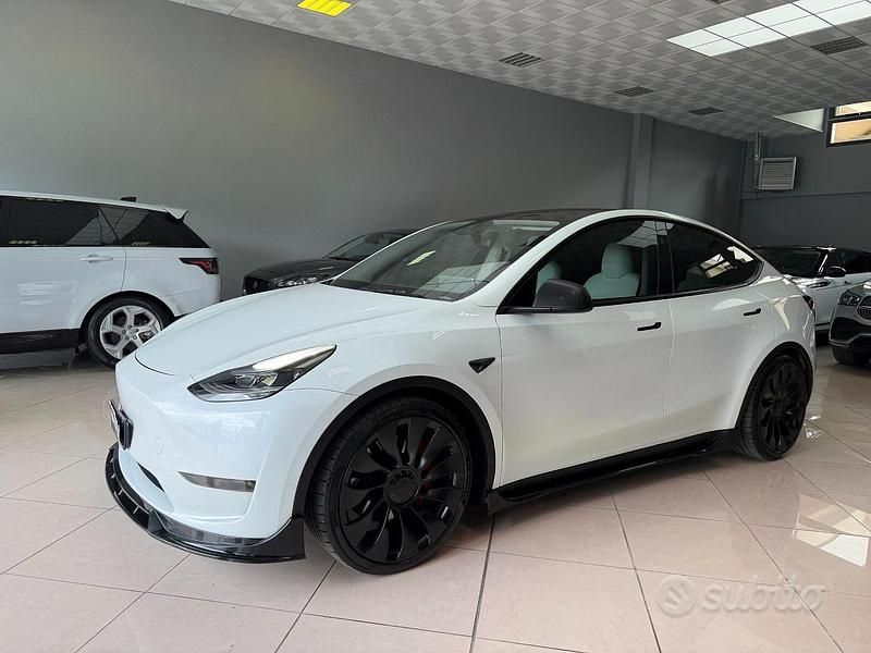 Usata Tesla Model Y Long Range AWD 378 kW (514 CV) 2024 Bianco SUV