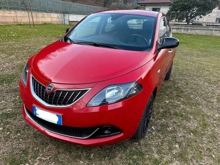 Usata Lancia Ypsilon S 69 CV (50 kW) 2022 Rosso Utilitaria