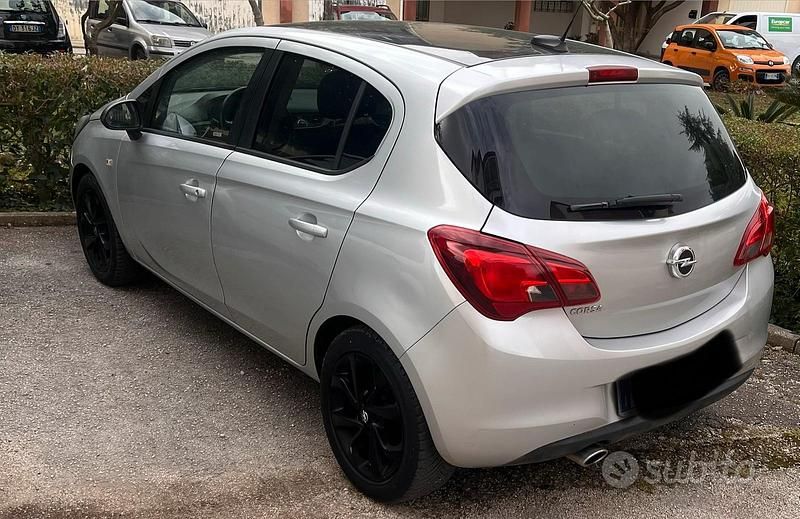 Usata Opel Corsa 90 CV (66 kW) 2017 Grigio Utilitaria