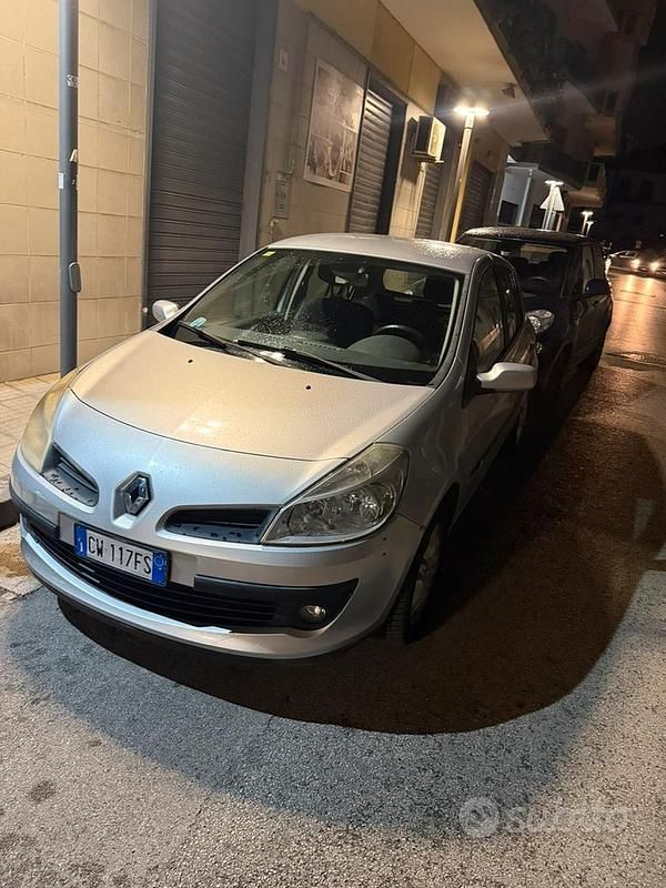 Usata Renault Clio II 2006 Grigio Utilitaria