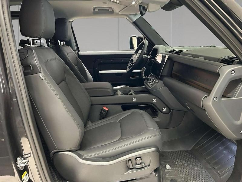 Nuova Land Rover Defender SE Dynamic 200 CV (147 kW) 2026 Carpathian grey SUV