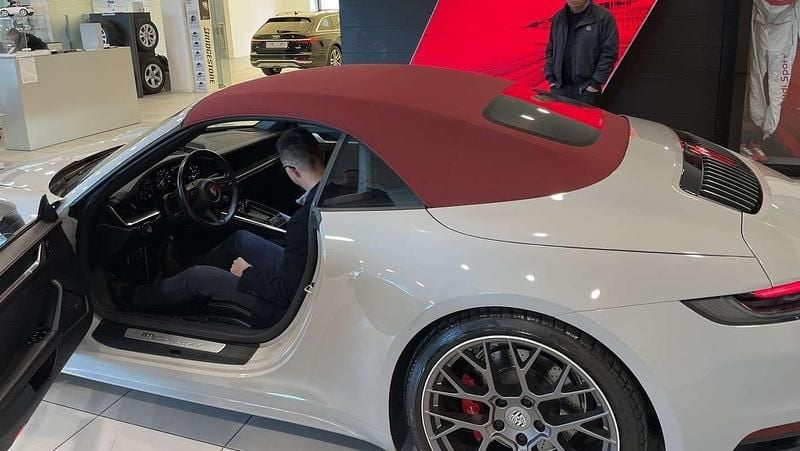 Usata 2019 Porsche 992 Cabrio | 128.000 € (Cara) - Immagine 1/3