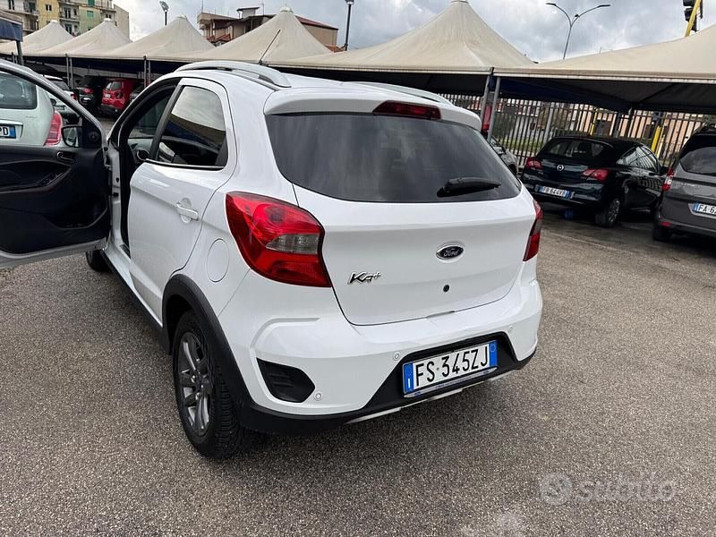 Usata Ford Ka Active 95 CV (69 kW) 2018 Bianco Berlina
