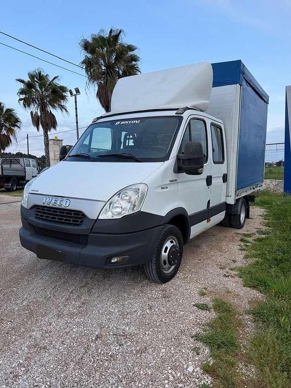 Usata Iveco Daily 145 CV (106 kW) 2014 Bianco Furgone